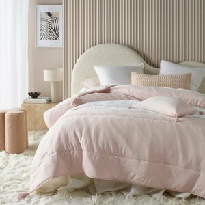 Rózsaszín ágytakaró Noemi bojtokkal 200 x 220 cm